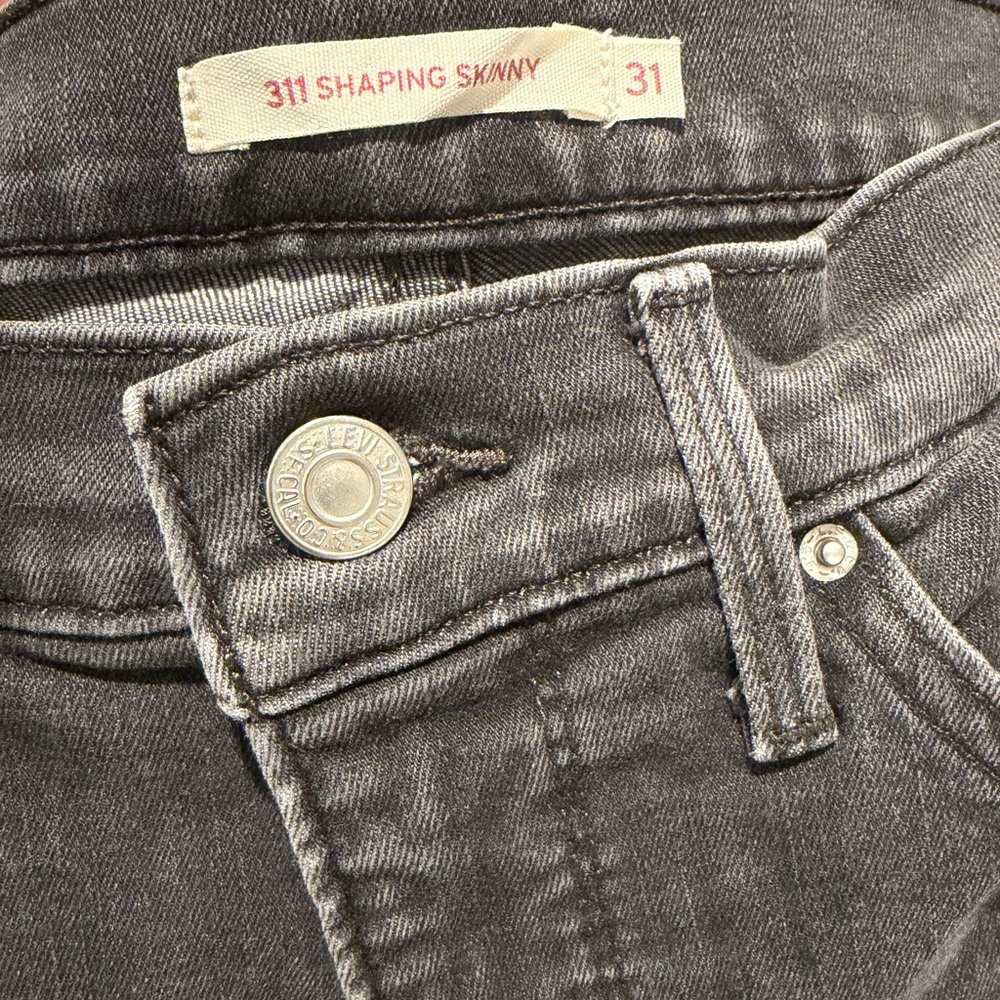 Levi's Women's Charcoal Skinny Jeans